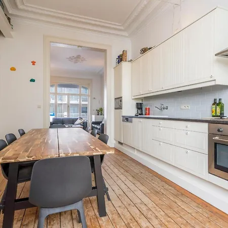 Apartament Characterful Town House Promenade, Fish Market,